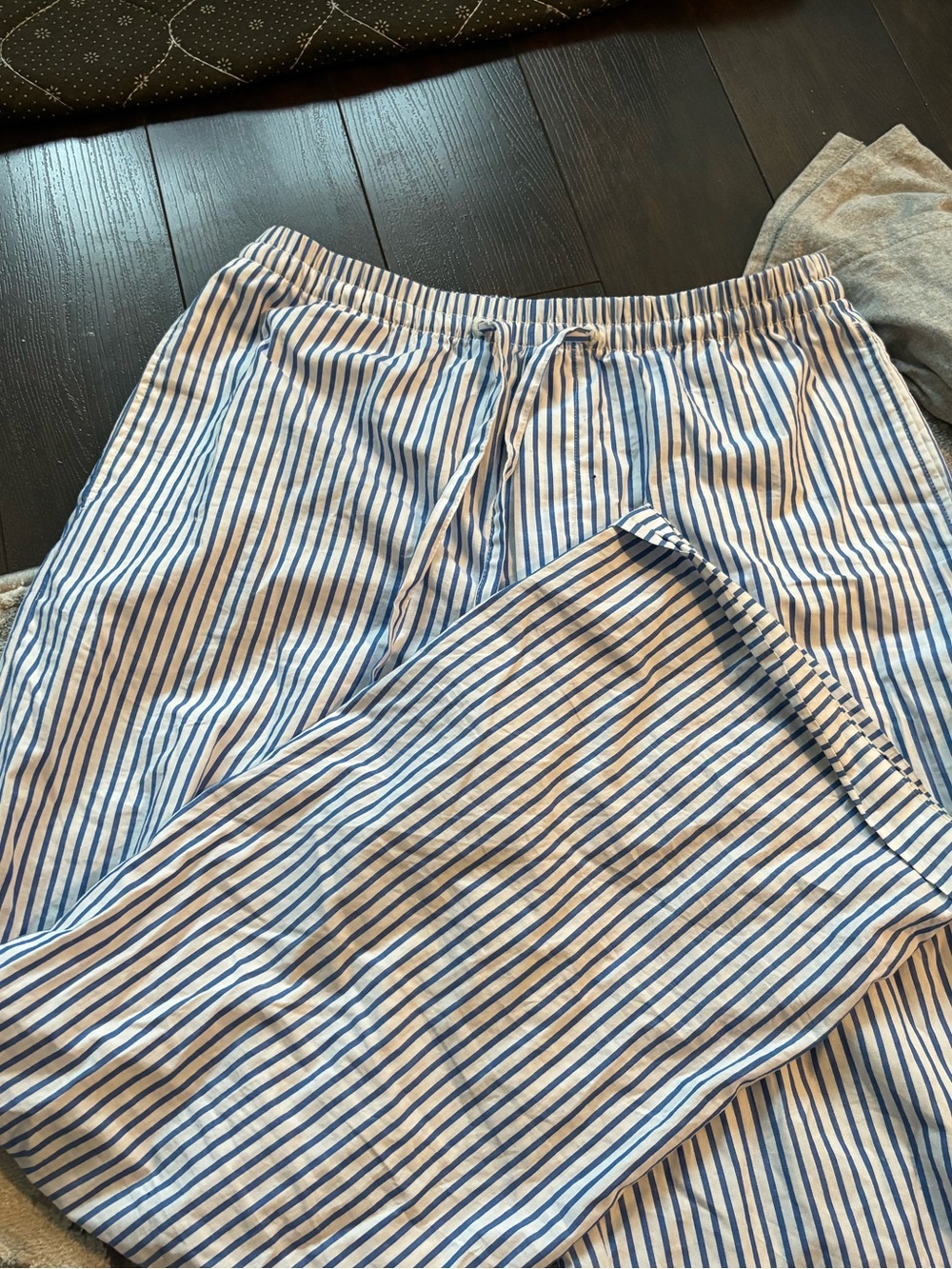 H&M Women's Blue and White Striped Lounge Joggers